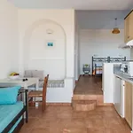 Asterias House Daire Donoussa