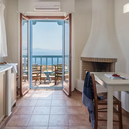 Daire Asterias House