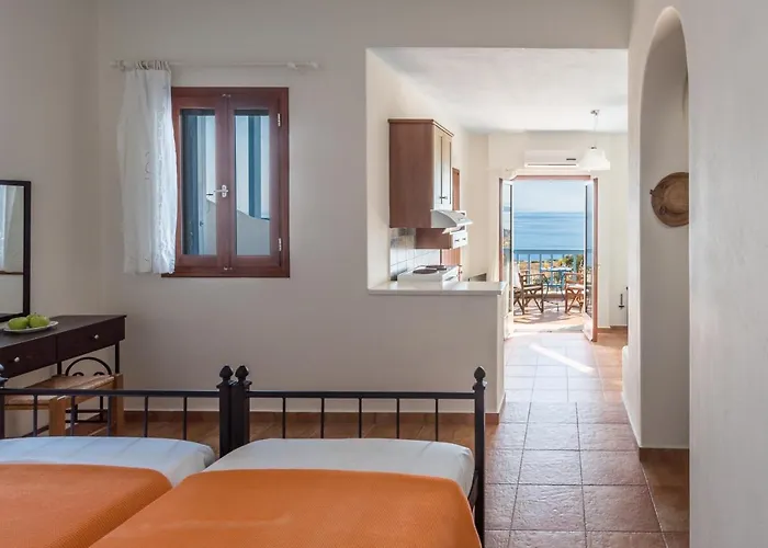 Asterias House דונוסה